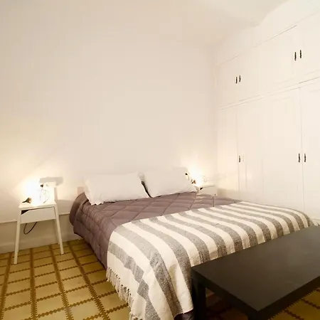 Apartament Forum 3 *