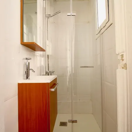 Apartment Forum 3 *